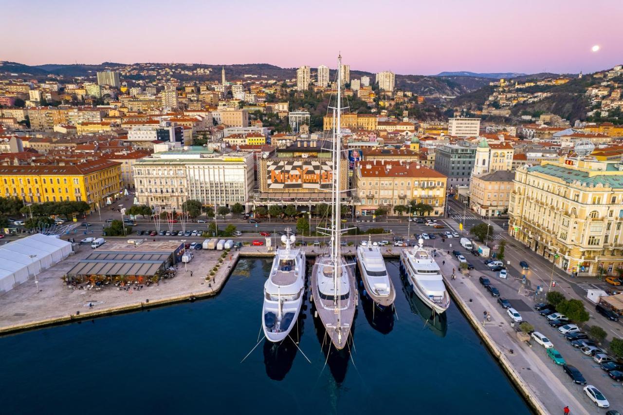 Area2 Center Luxury Apartment Ριέκα Εξωτερικό φωτογραφία