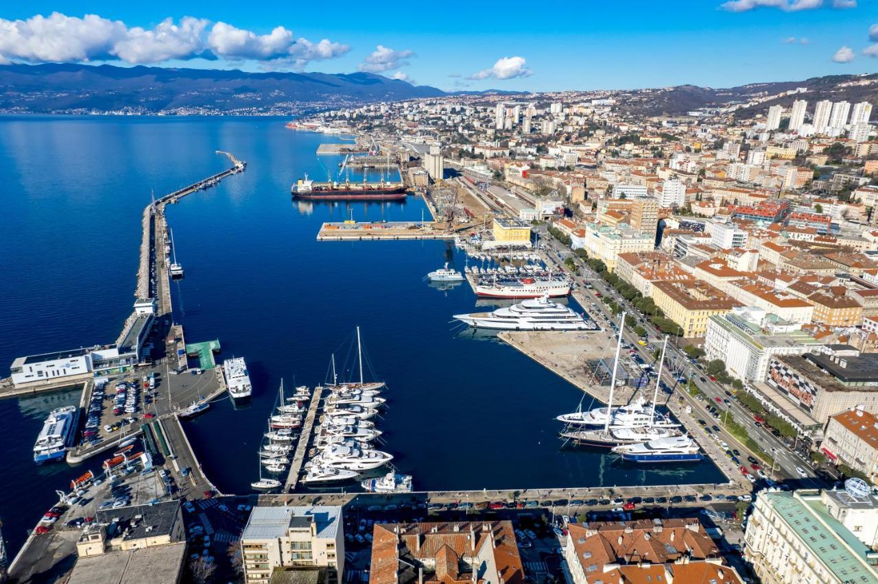 Area2 Center Luxury Apartment Ριέκα Εξωτερικό φωτογραφία